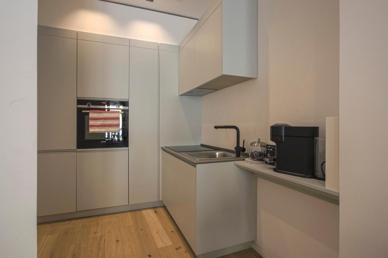 Milan Chic Luxury Apartments-Hosted By Sweetstay Exterior photo